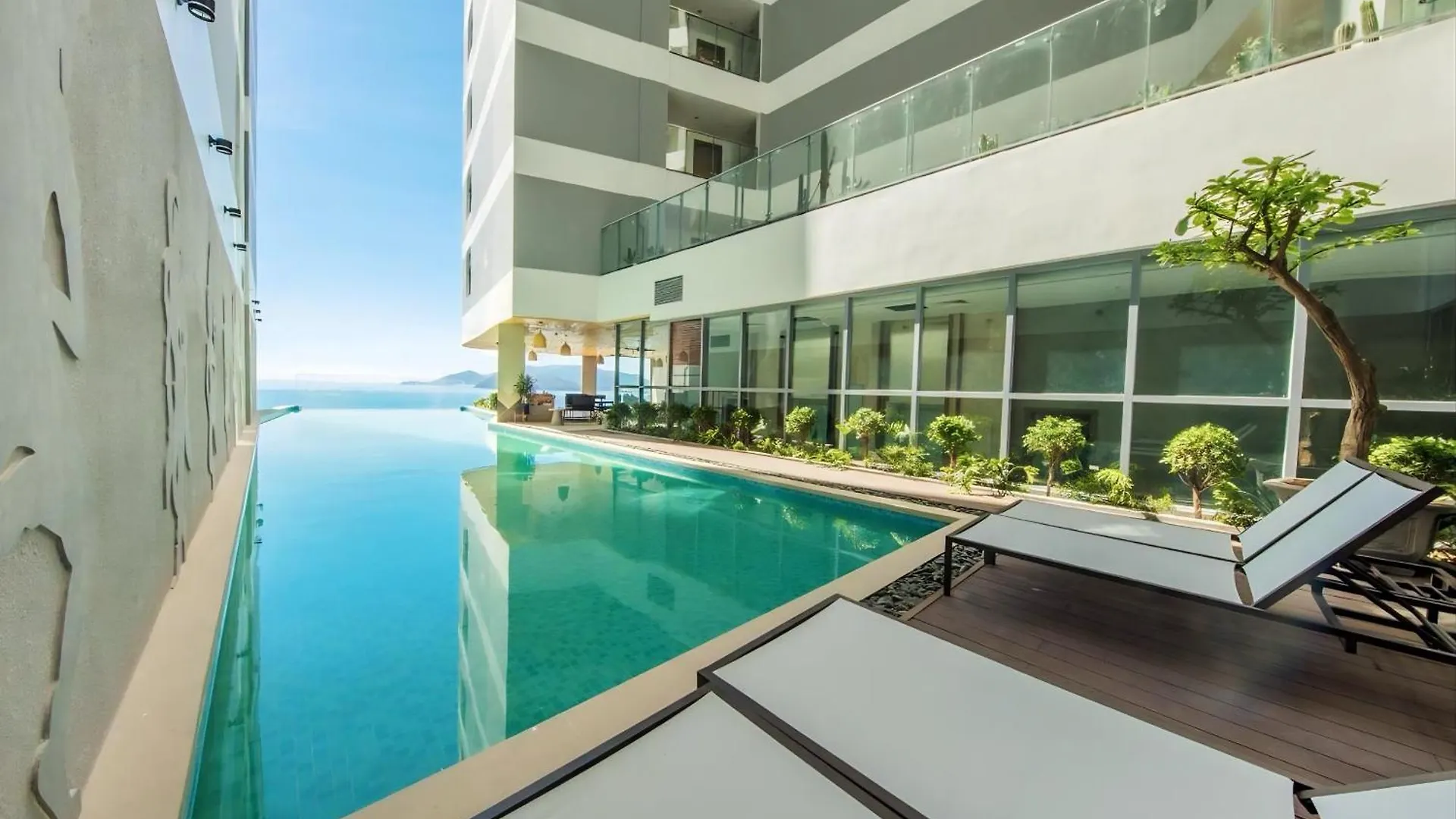 Lyn Panorama Nha Trang Condotel