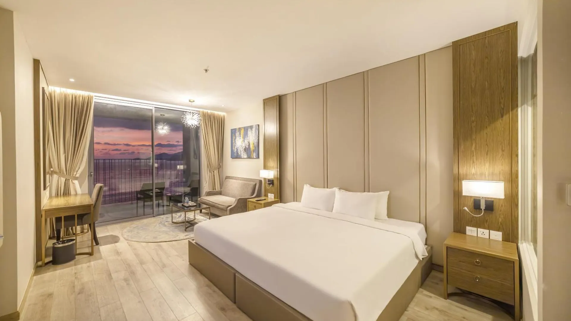 Lyn Panorama Nha Trang Condotel