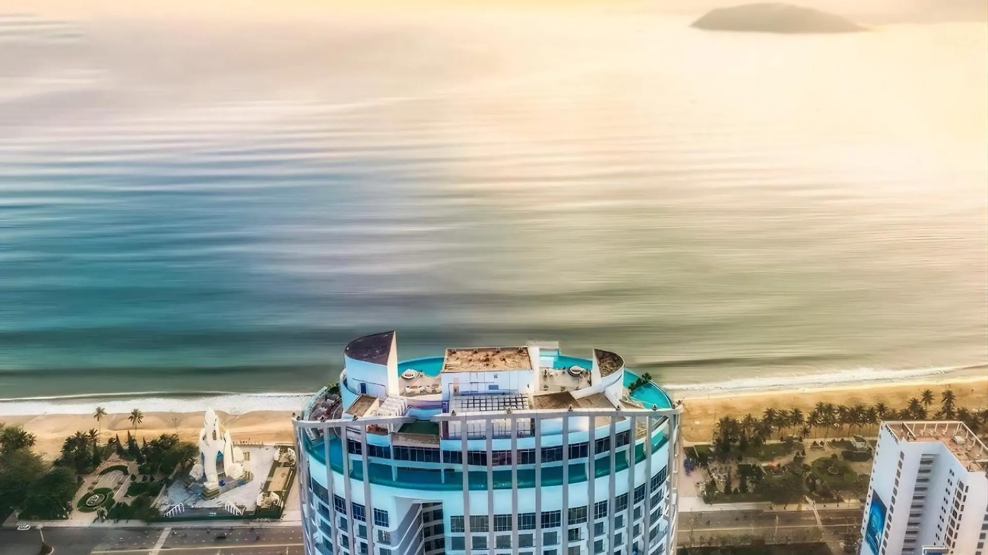 Lyn Panorama Nha Trang Condotel 0*,