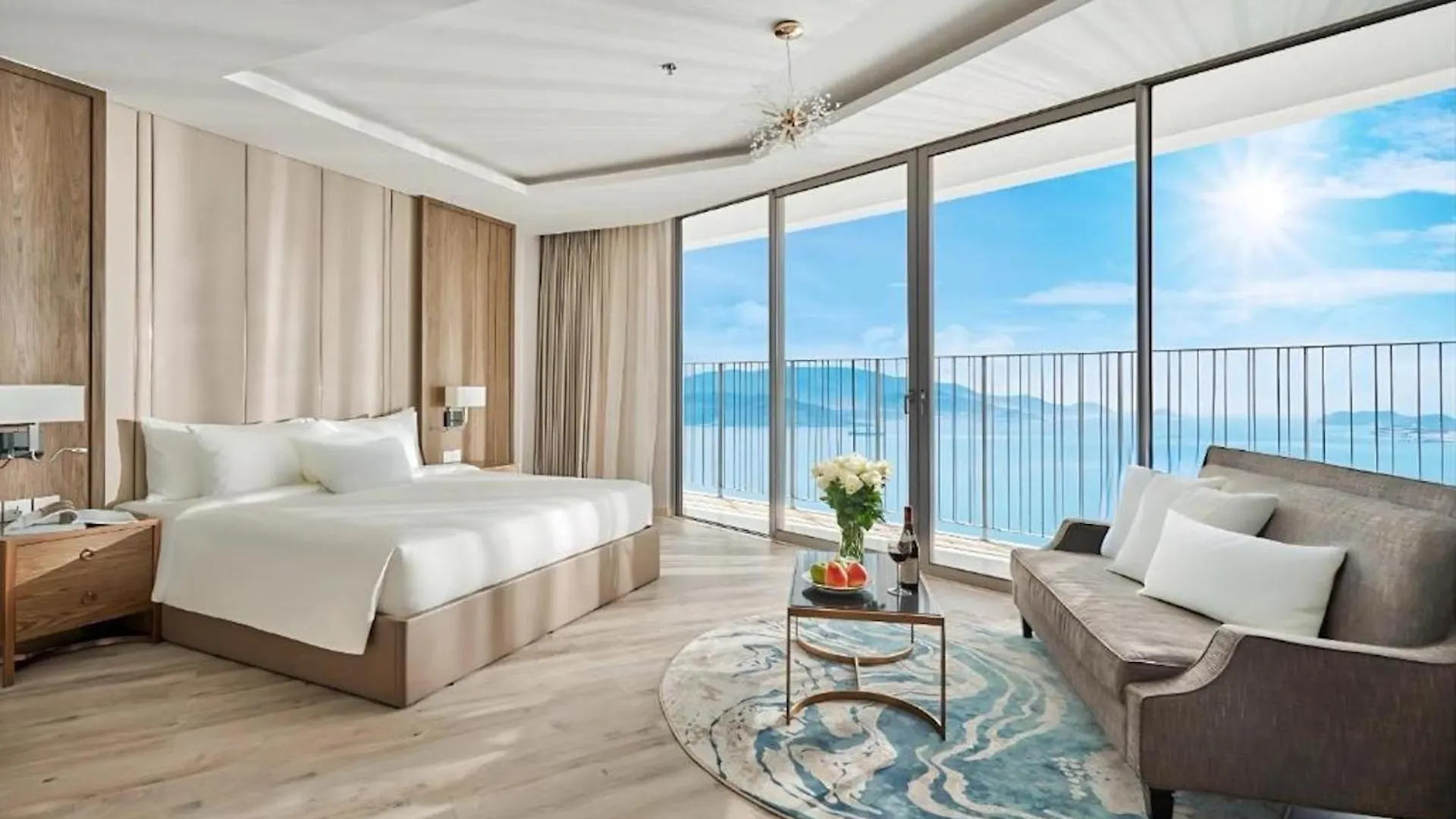Lyn Panorama Nha Trang Condotel location
